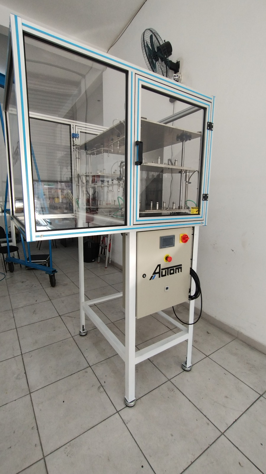 Estrutura de automação em montagem